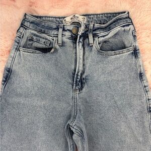 hollister light wash jeans